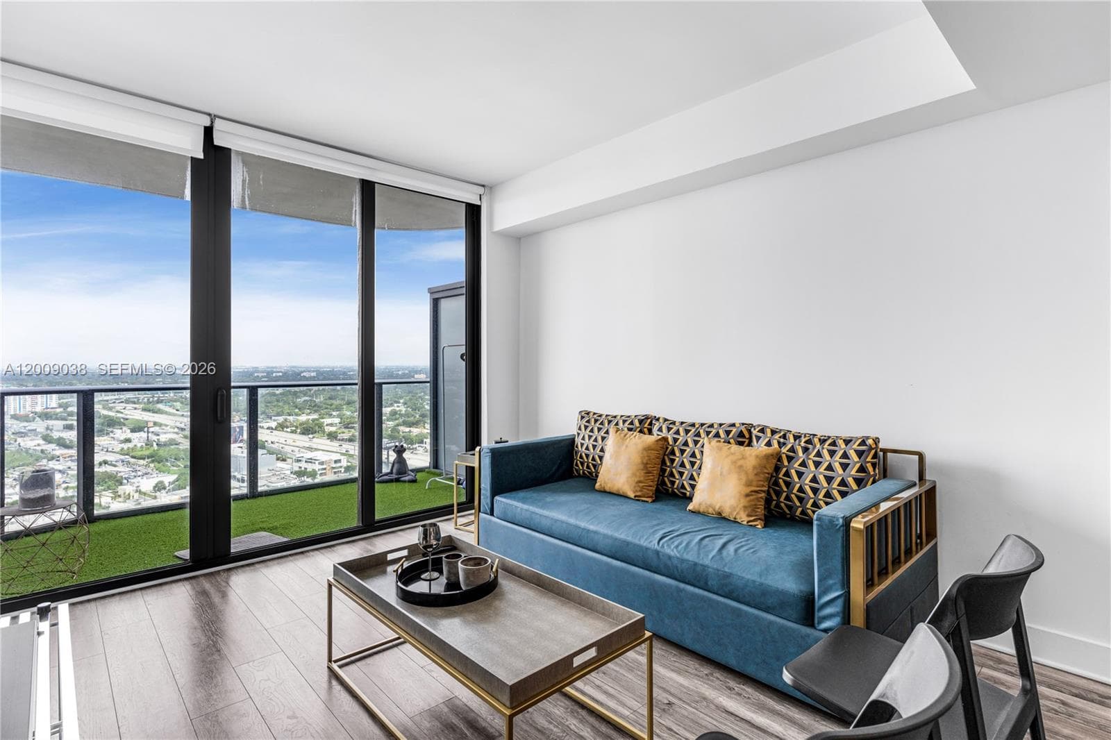 121 NE 34th St # 2810, Miami FL 33137 — 8