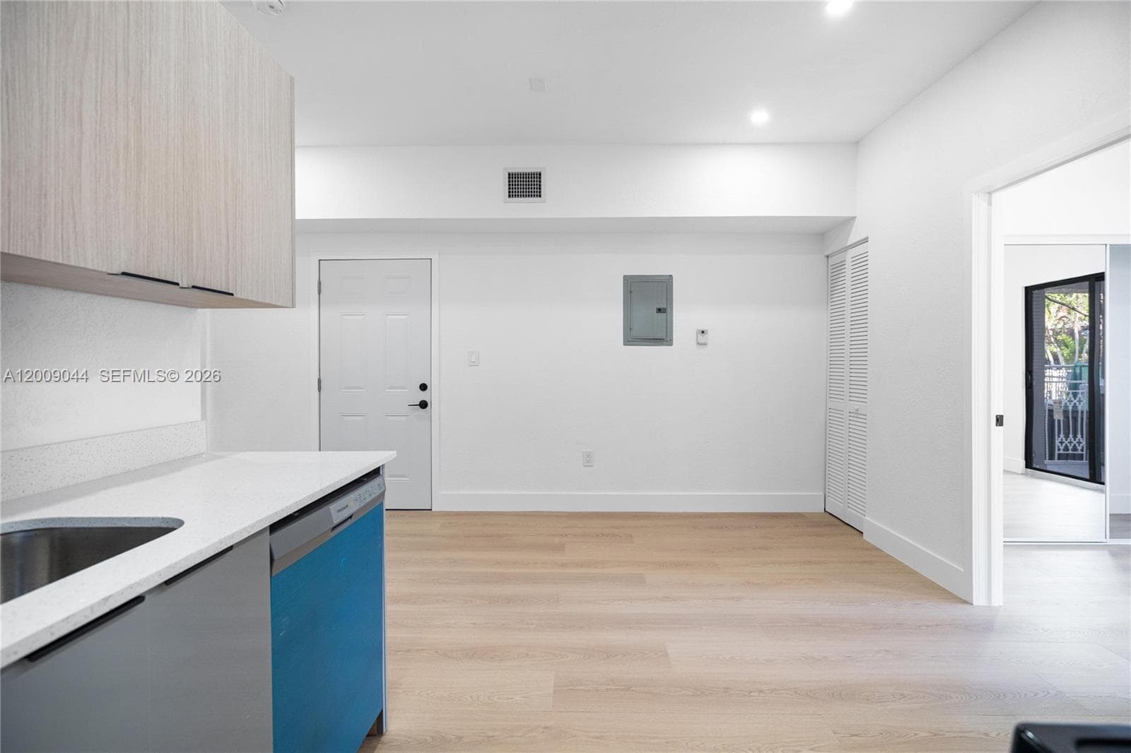 629 SW 10th Ave # 6, Miami FL 33130 — 6