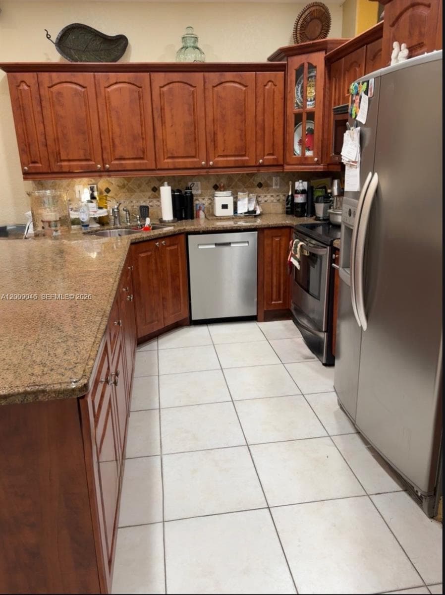 8741 NW 141st Ter, Miami Lakes FL 33018 — 17