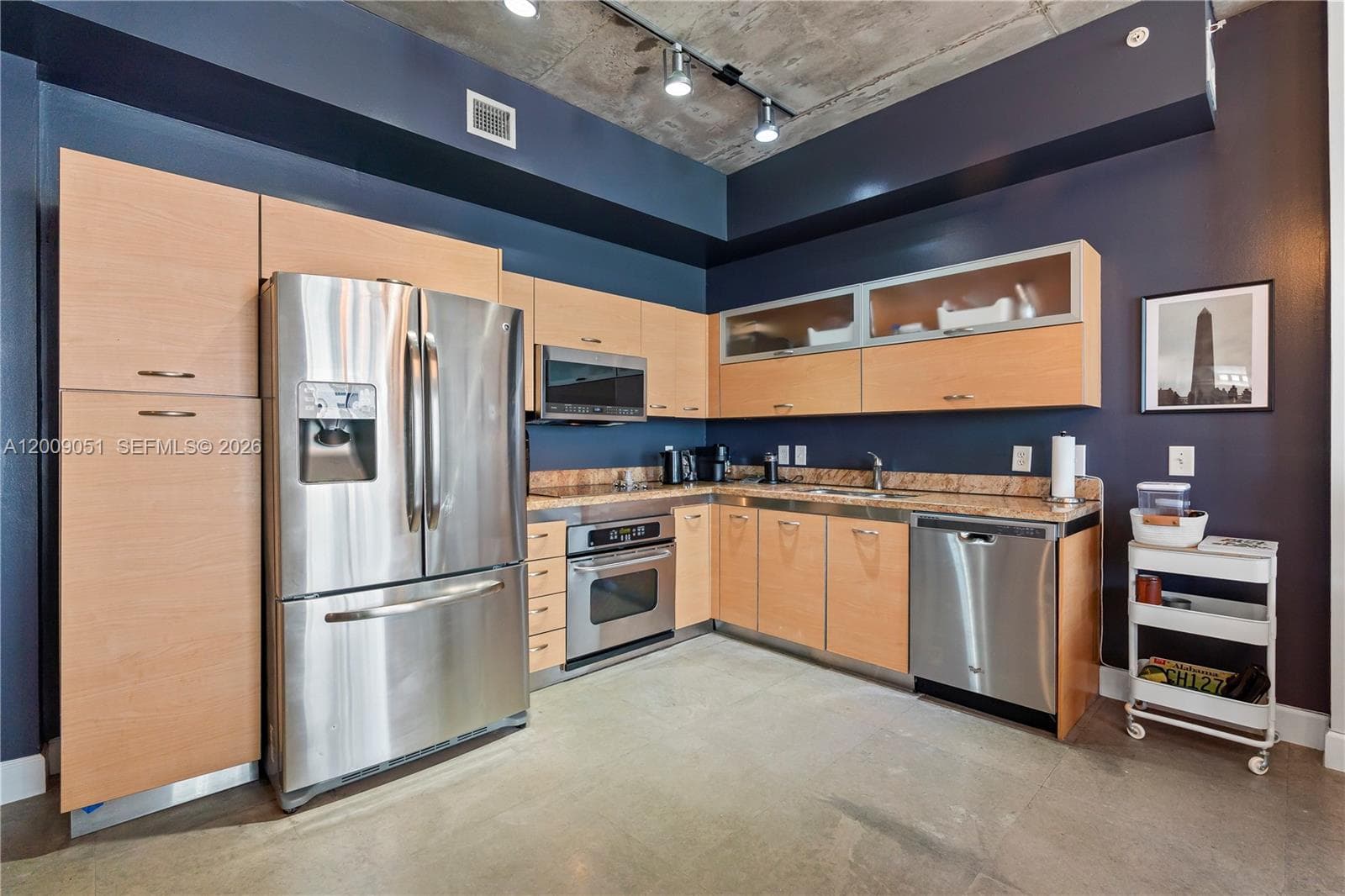 2275 Biscayne Blvd # 802, Miami FL 33137 — 18