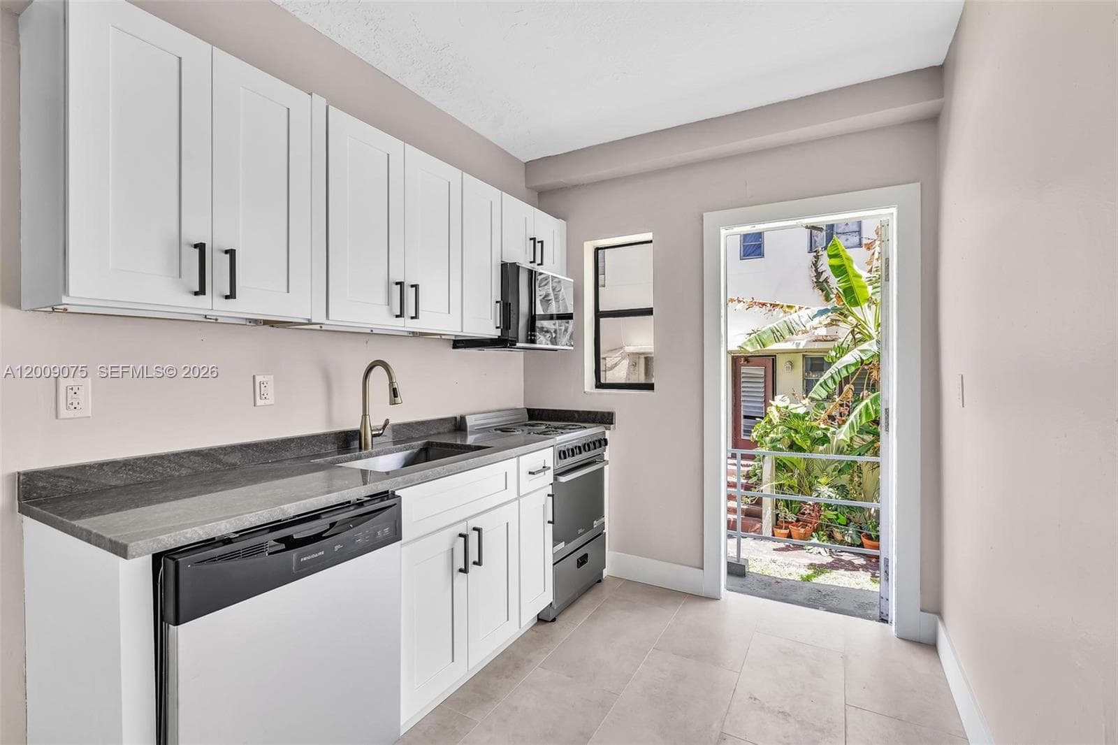 1165 Marseille Dr # 4, Miami Beach FL 33141 — 18