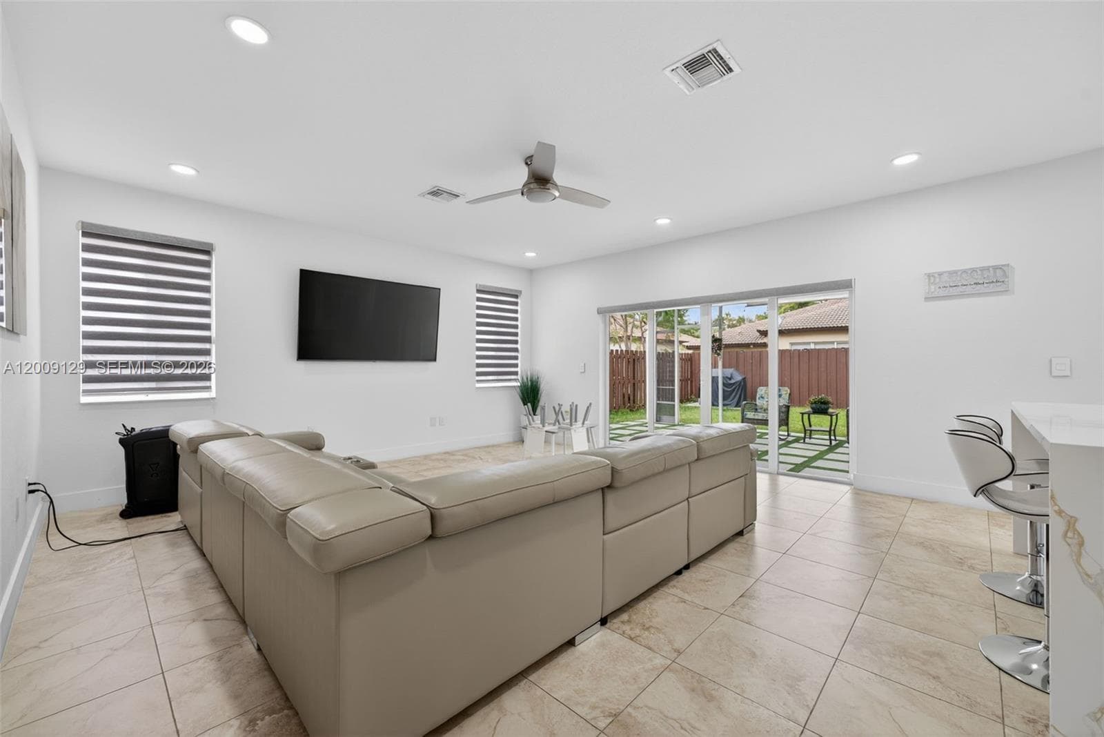 1033 NE 35th Ave, Homestead FL 33033 — 12