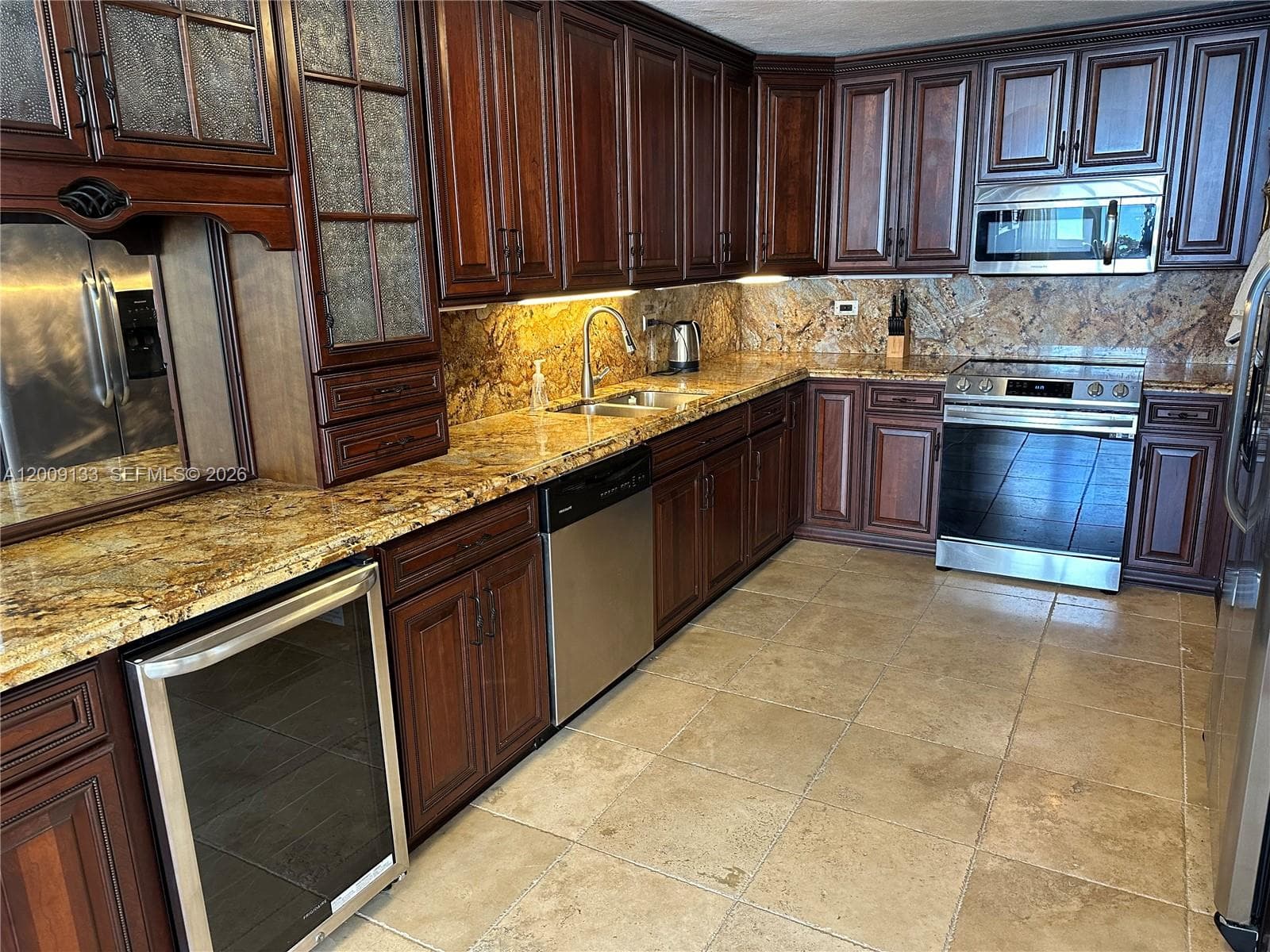 6039 Collins Ave # 1510, Miami Beach FL 33140 — 5