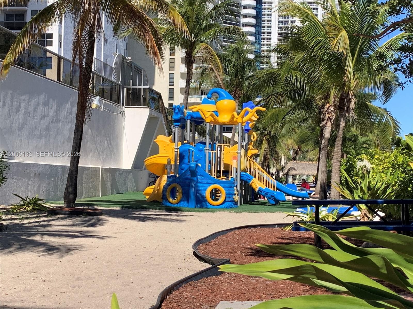 6039 Collins Ave # 1510, Miami Beach FL 33140 — 19