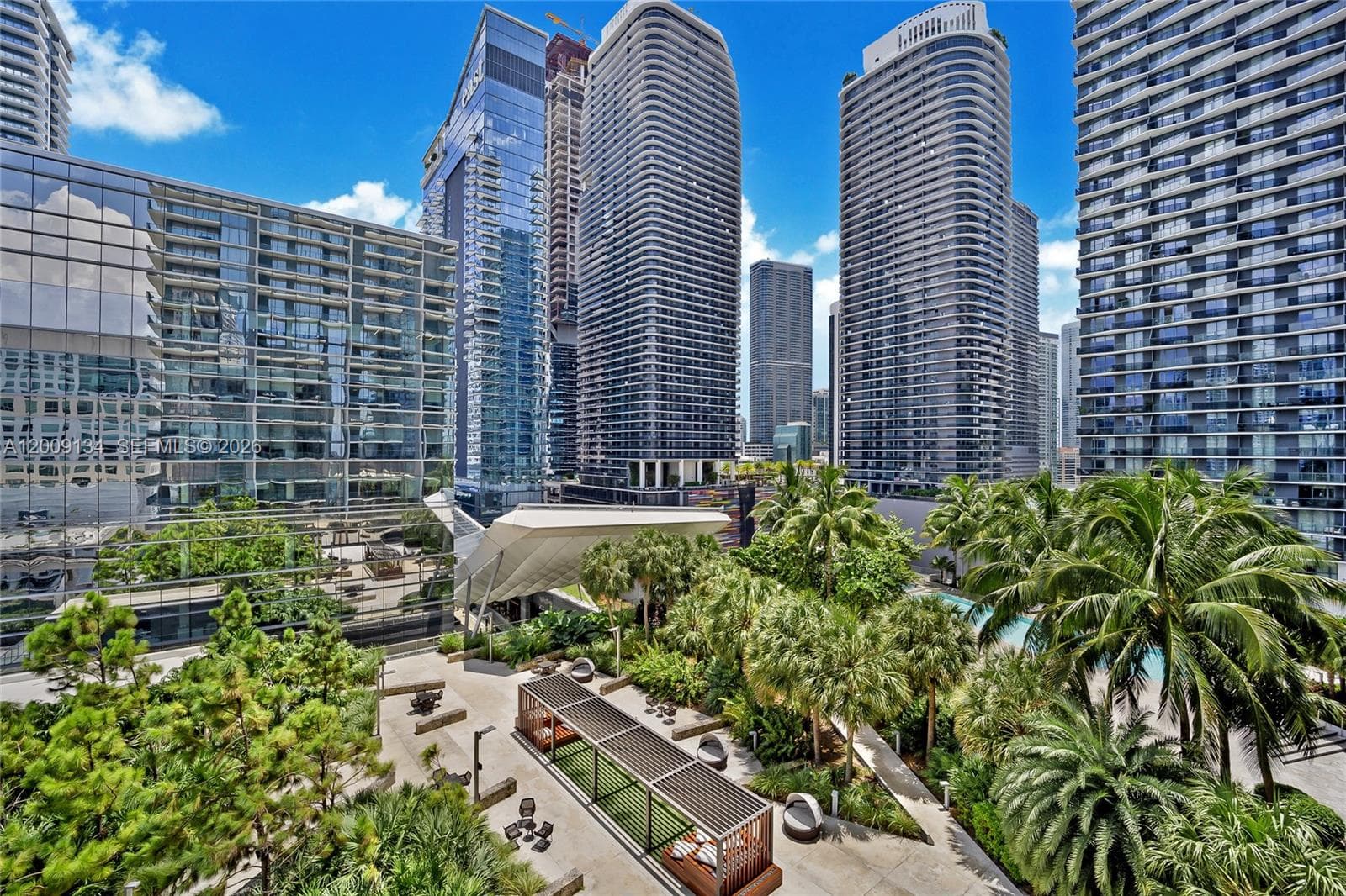 88 SW 7th St # 1009, Miami FL 33130 — 1