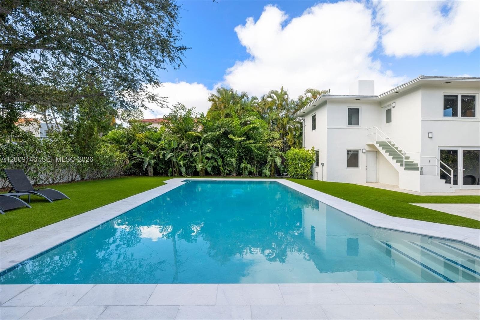 4340 Pine Tree Dr, Miami Beach FL 33140 — 2