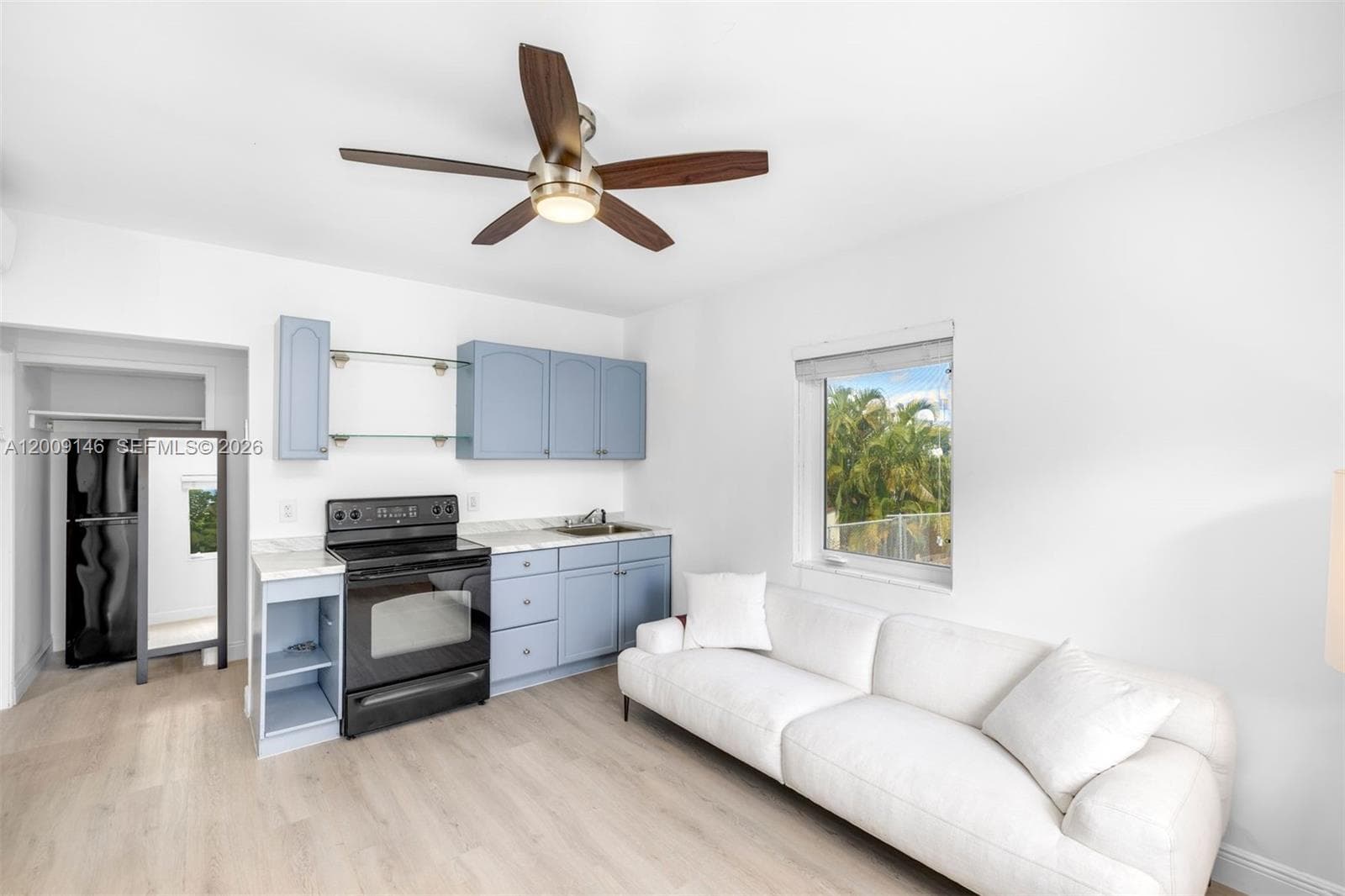 4340 Pine Tree Dr, Miami Beach FL 33140 — 24