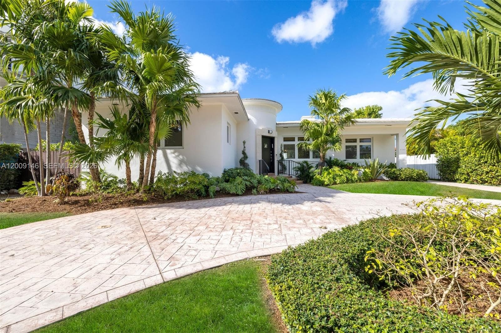 4340 Pine Tree Dr, Miami Beach FL 33140 — 4