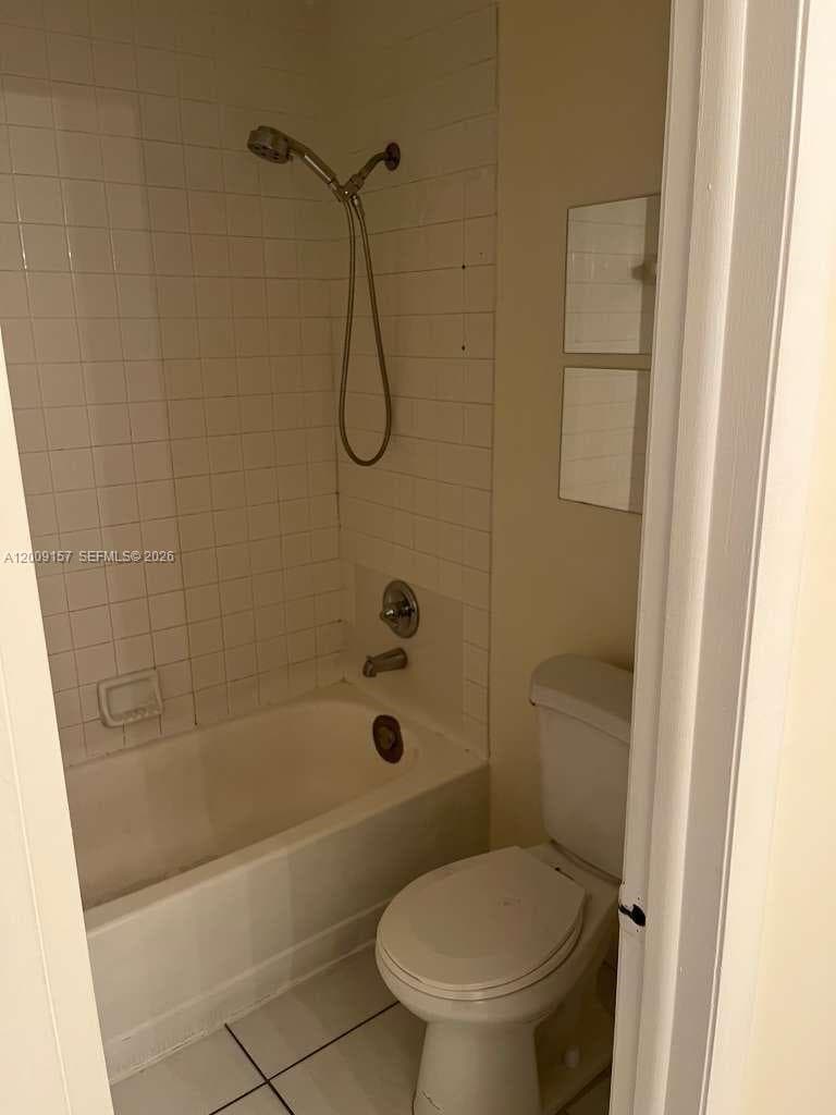9712 Hammocks Blvd # 30, Miami FL 33196 — 5
