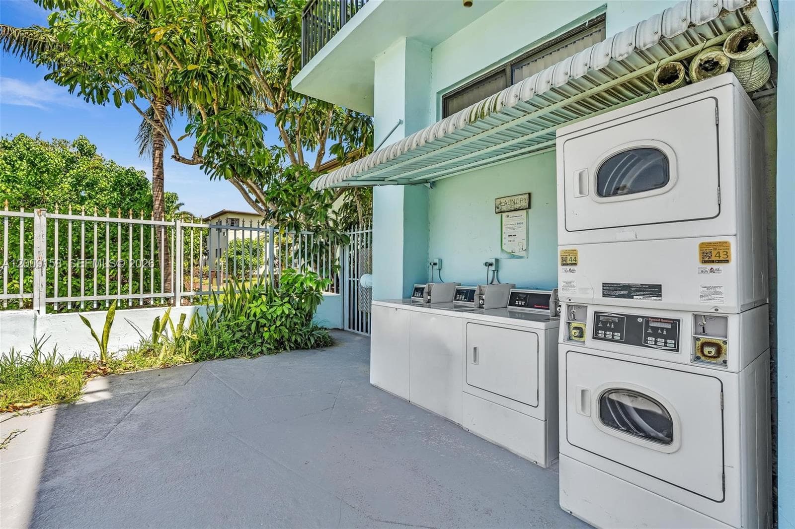 1165 Marseille Dr # 9, Miami Beach FL 33141 — 35