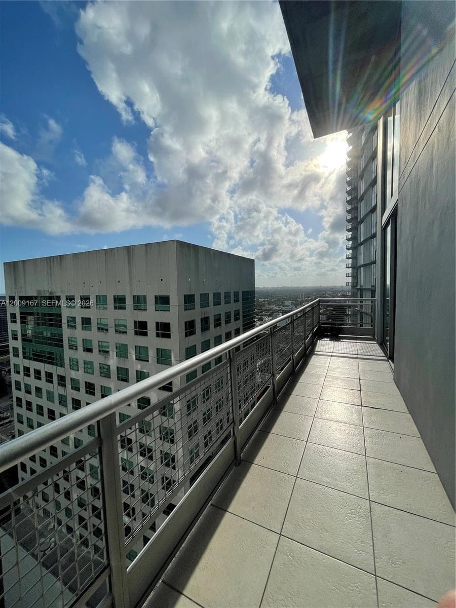 690 SW 1st Ct # 3115, Miami FL 33130 — 4