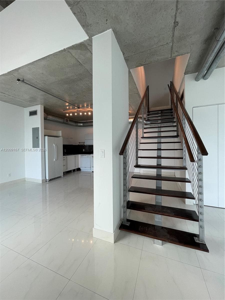 690 SW 1st Ct # 3115, Miami FL 33130 — 21