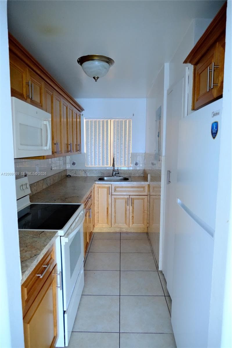 650 NE 149th St # 505F, Miami FL 33161 — 7