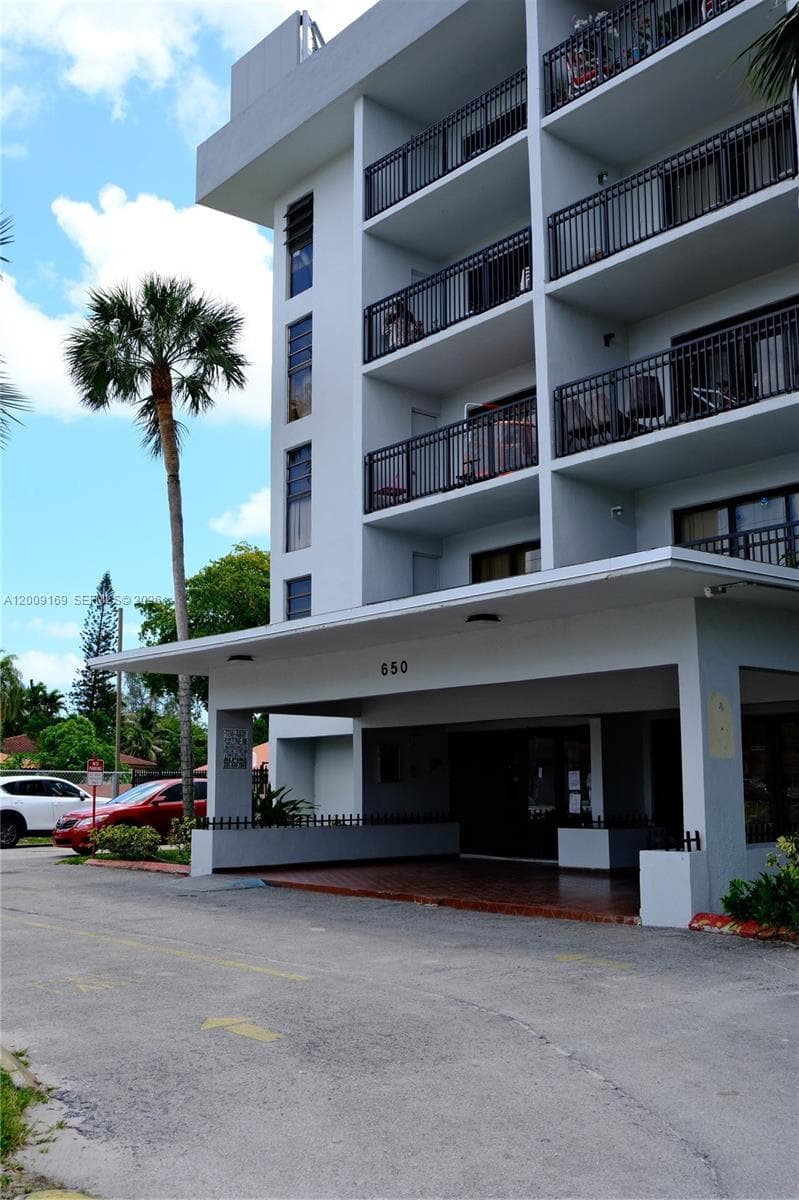 650 NE 149th St # 505F, Miami FL 33161 — 1
