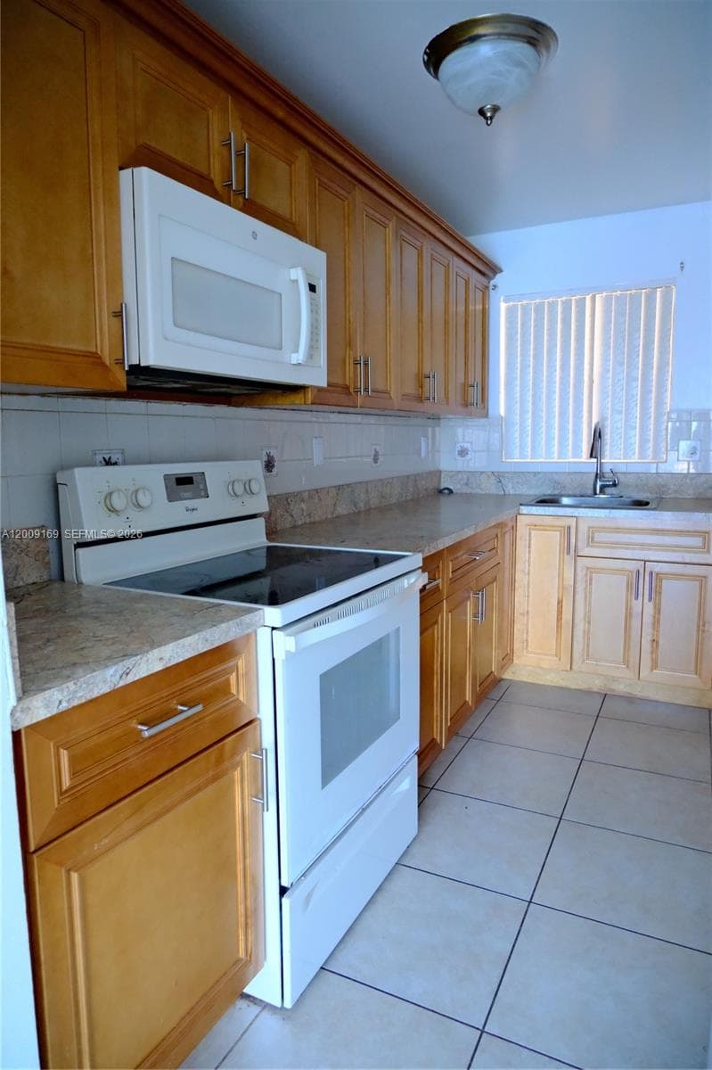 650 NE 149th St # 505F, Miami FL 33161 — 8