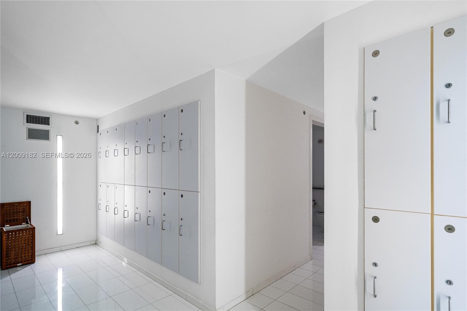 1040 Biscayne Blvd # 3607, Miami FL 33132 — 27
