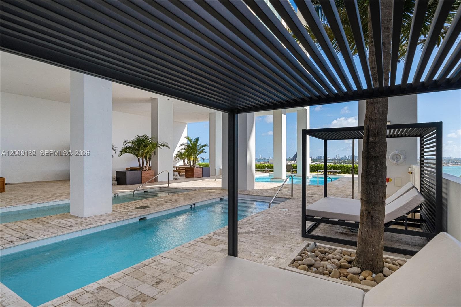 1040 Biscayne Blvd # 3607, Miami FL 33132 — 32