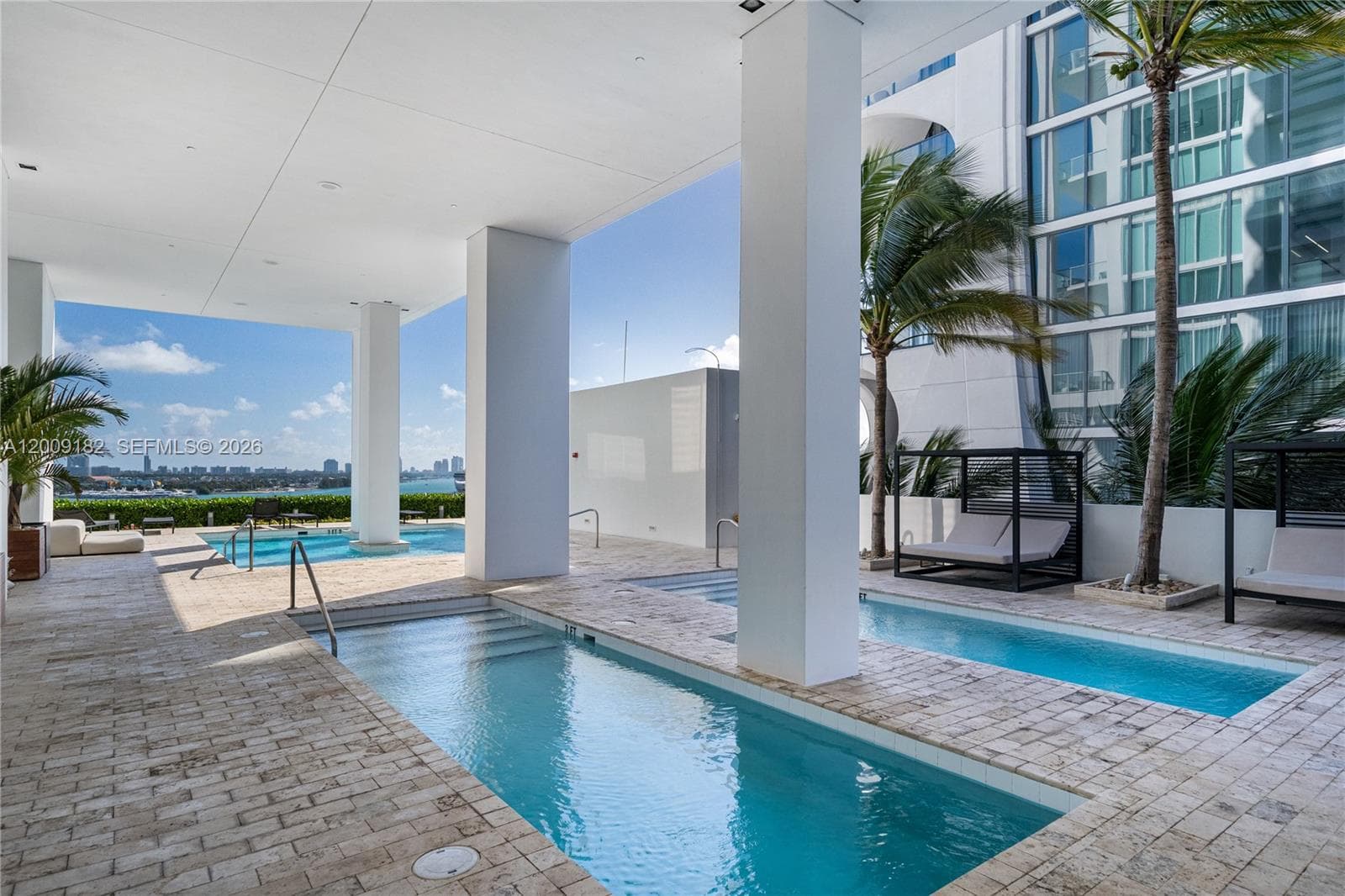 1040 Biscayne Blvd # 3607, Miami FL 33132 — 30