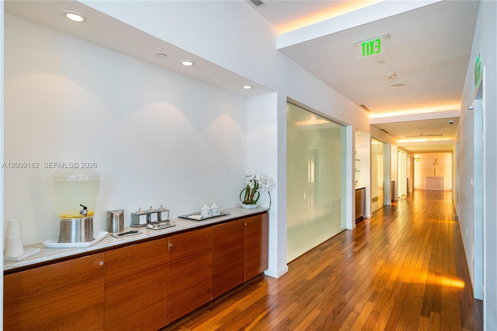 1040 Biscayne Blvd # 3607, Miami FL 33132 — 25