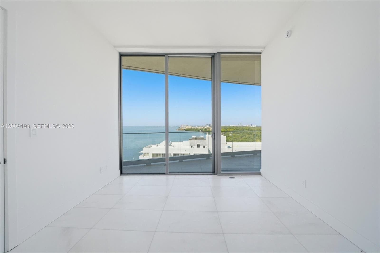 175 SE 25th Rd # 1403, Miami FL 33129 — 10