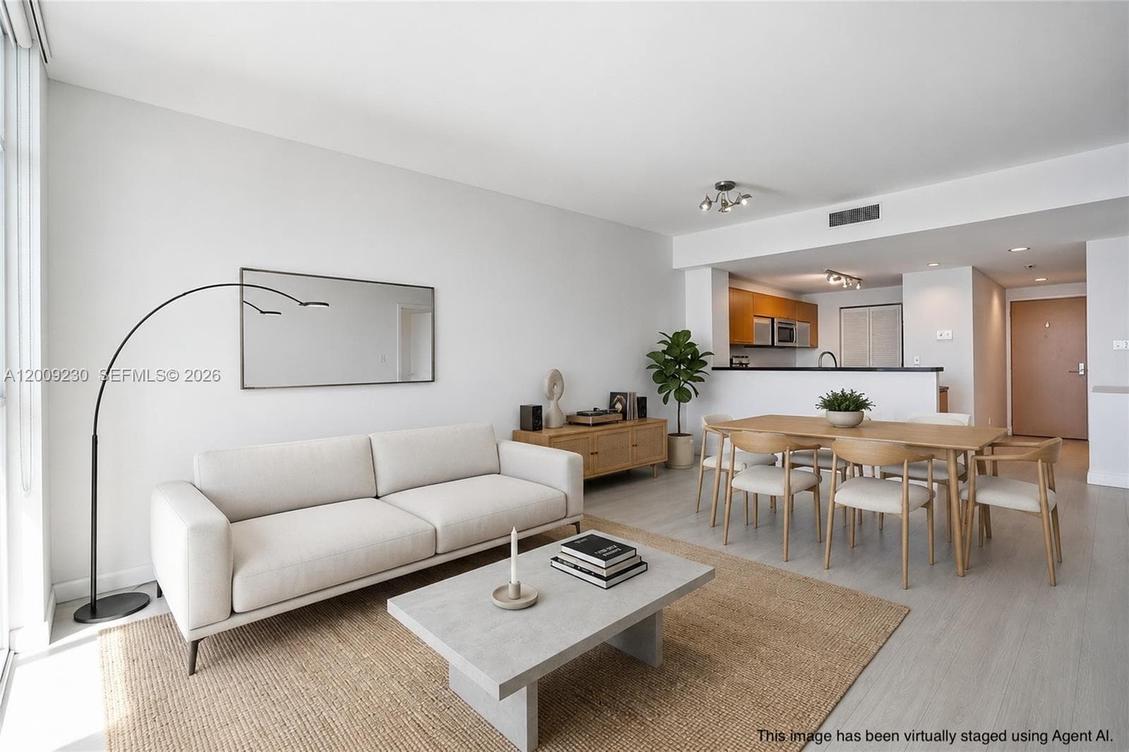 253 NE 2nd St # 3104, Miami FL 33132 — 1