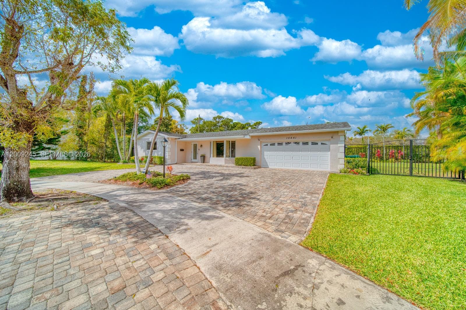 10641 SW 99th Ter, Miami FL 33176 — 2