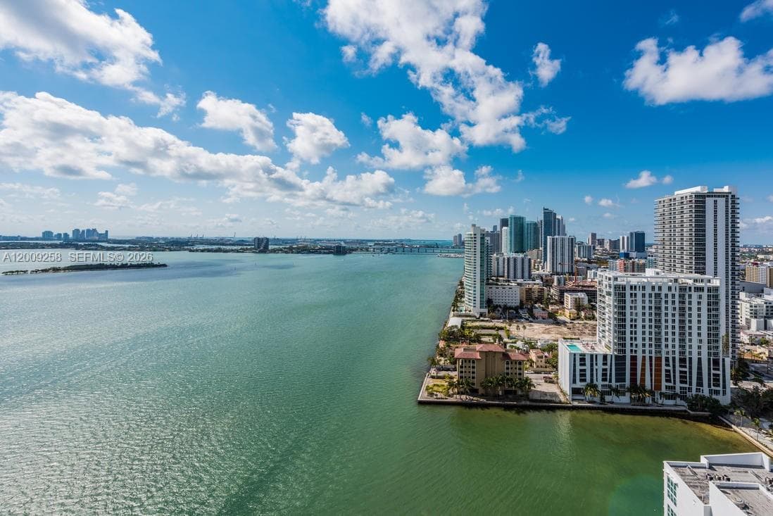 2900 NE 7 AVE # 2607, Miami FL 33137 — 17