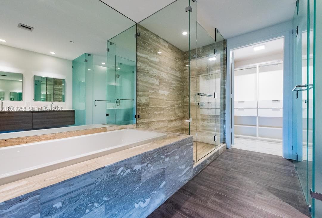 2900 NE 7 AVE # 2607, Miami FL 33137 — 12