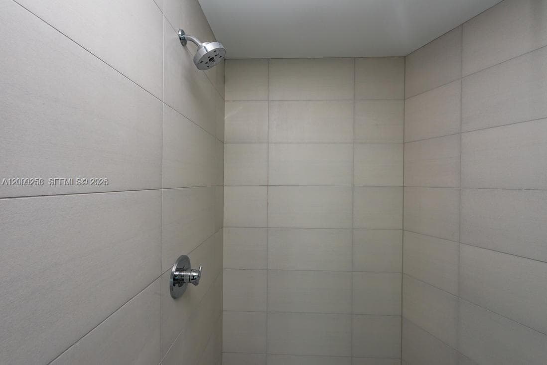 2900 NE 7 AVE # 2607, Miami FL 33137 — 22