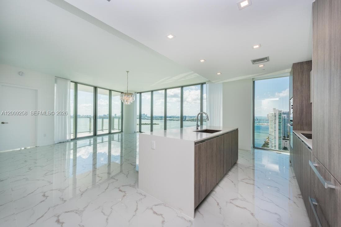 2900 NE 7 AVE # 2607, Miami FL 33137 — 5