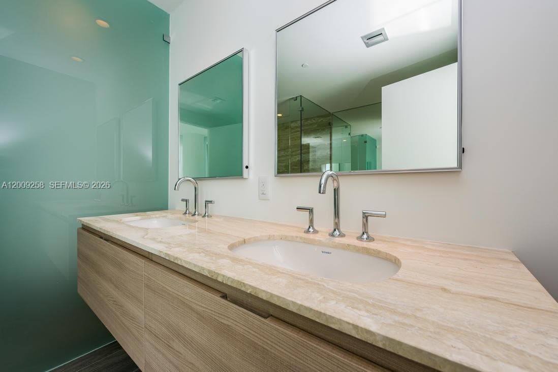 2900 NE 7 AVE # 2607, Miami FL 33137 — 11