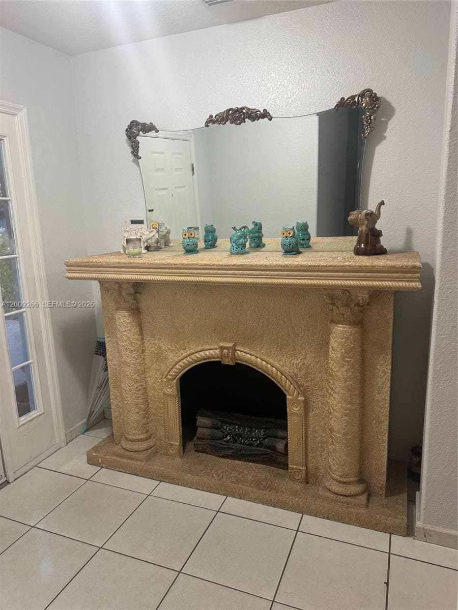 8748 NW 143rd Ter, Miami Lakes FL 33018 — 5