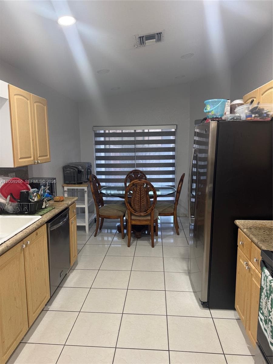 8748 NW 143rd Ter, Miami Lakes FL 33018 — 15