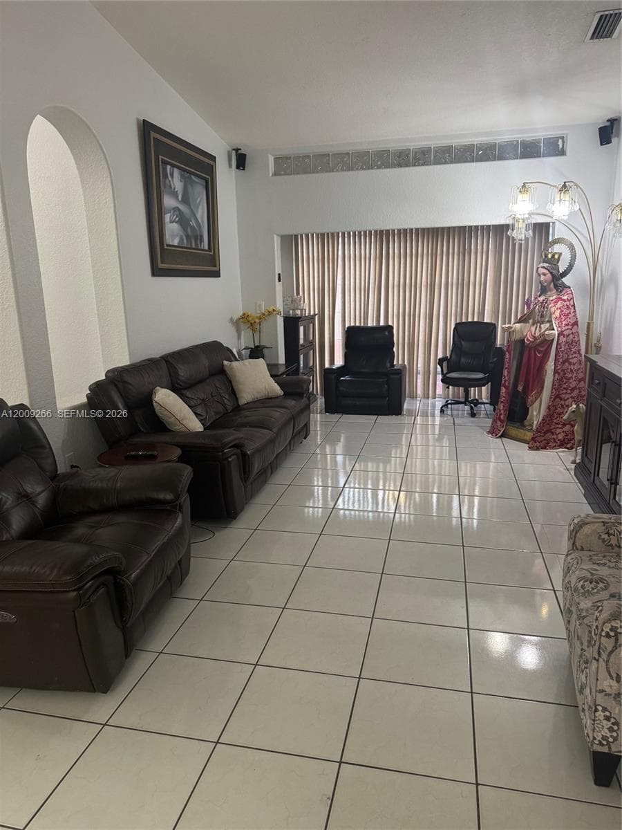 8748 NW 143rd Ter, Miami Lakes FL 33018 — 11