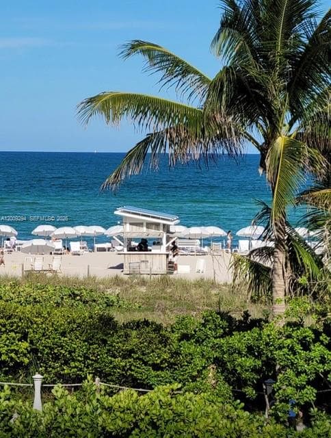 2301 Collins Ave # 427, Miami Beach FL 33139 — 23