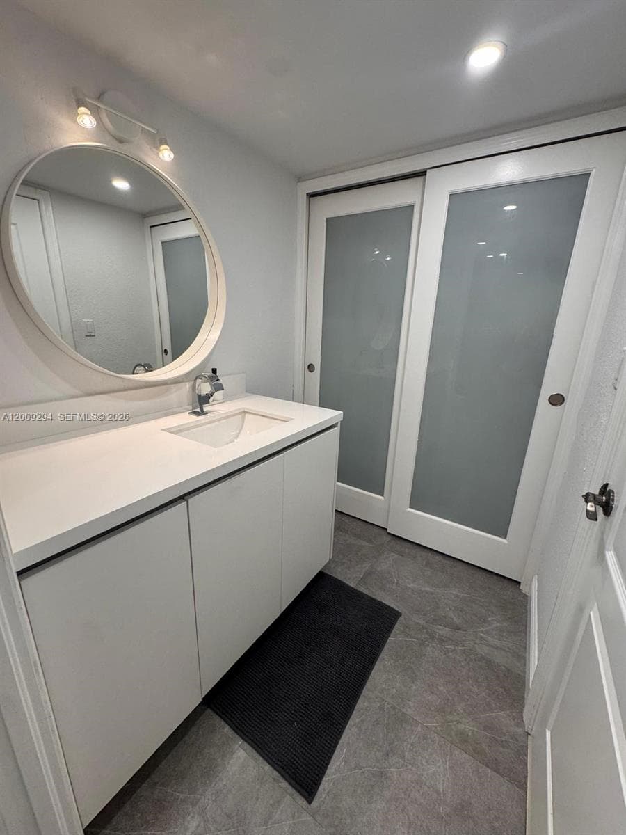 2301 Collins Ave # 427, Miami Beach FL 33139 — 16