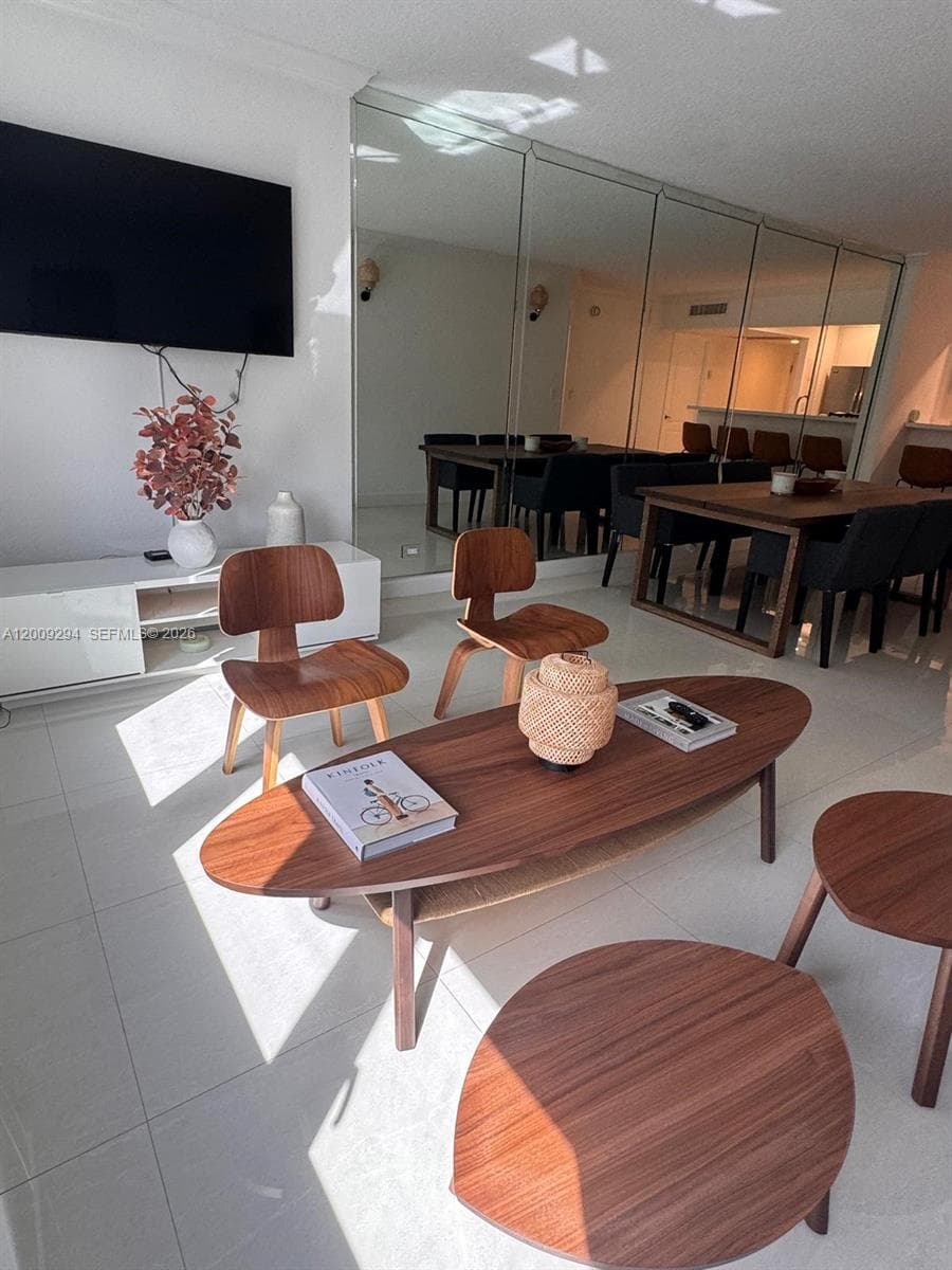 2301 Collins Ave # 427, Miami Beach FL 33139 — 11