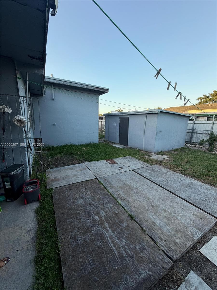 6741 NW 6th Ct, Miami FL 33150 — 23