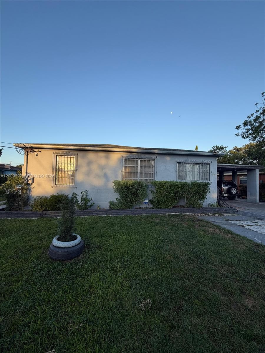 6741 NW 6th Ct, Miami FL 33150 — 2