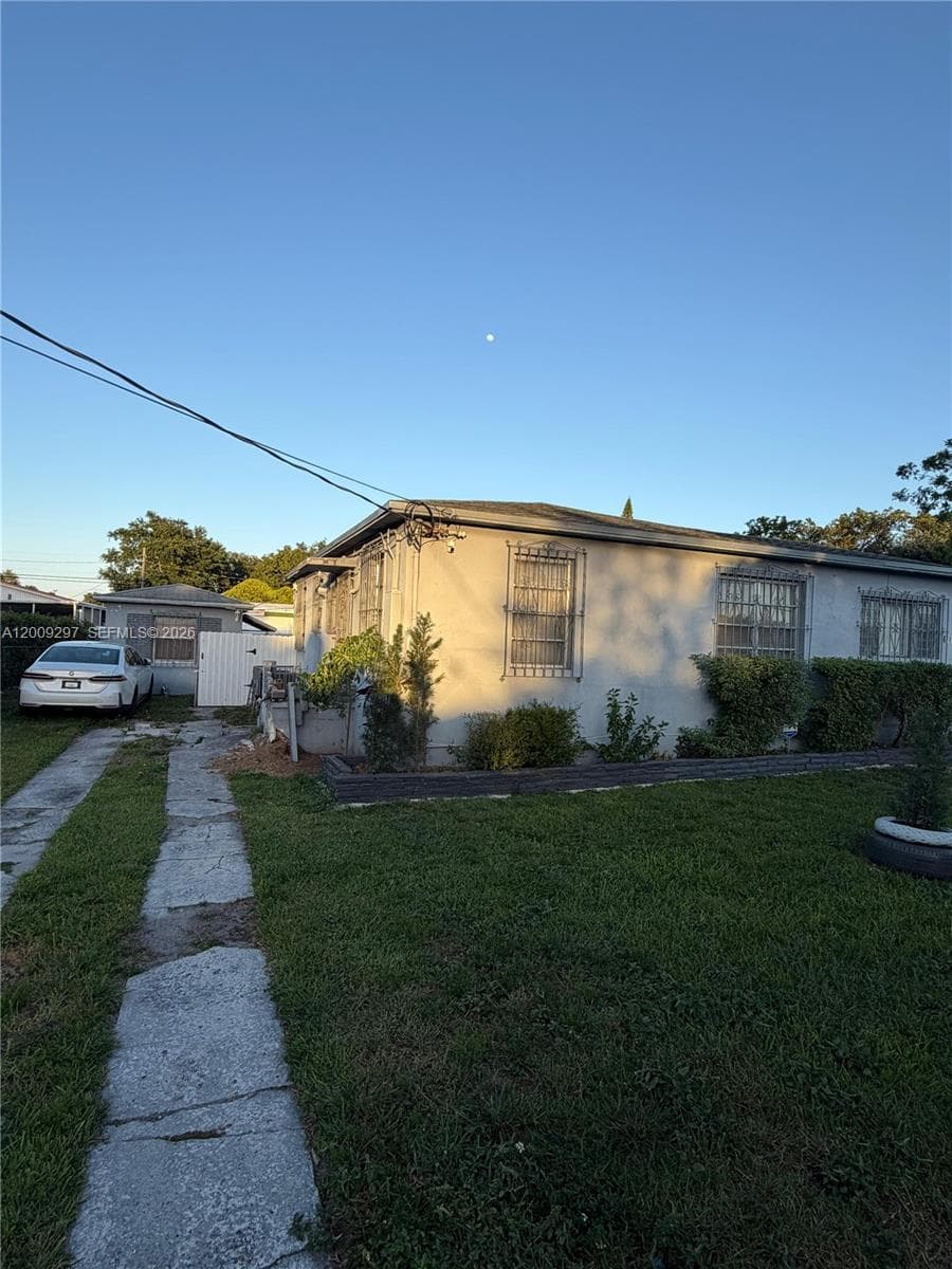 6741 NW 6th Ct, Miami FL 33150 — 6