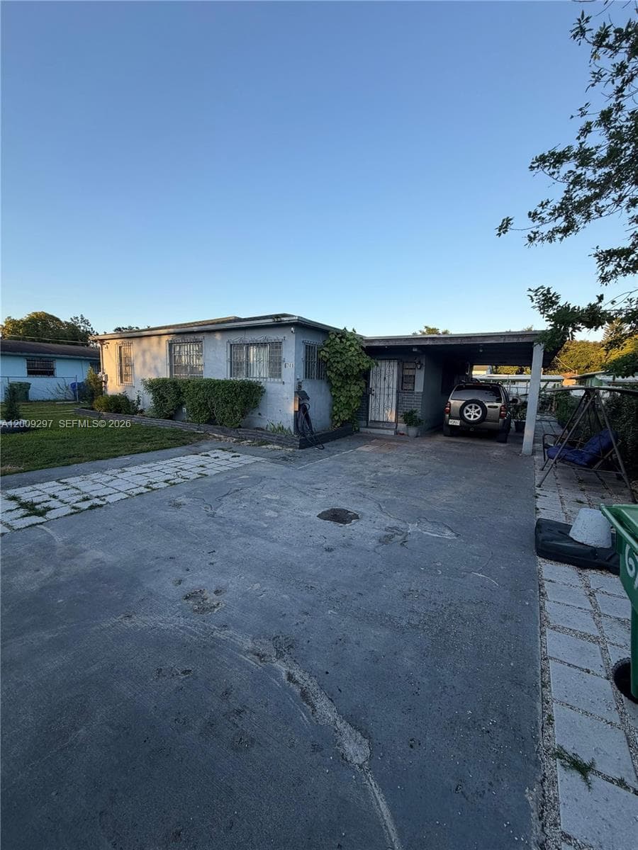 6741 NW 6th Ct, Miami FL 33150 — 7