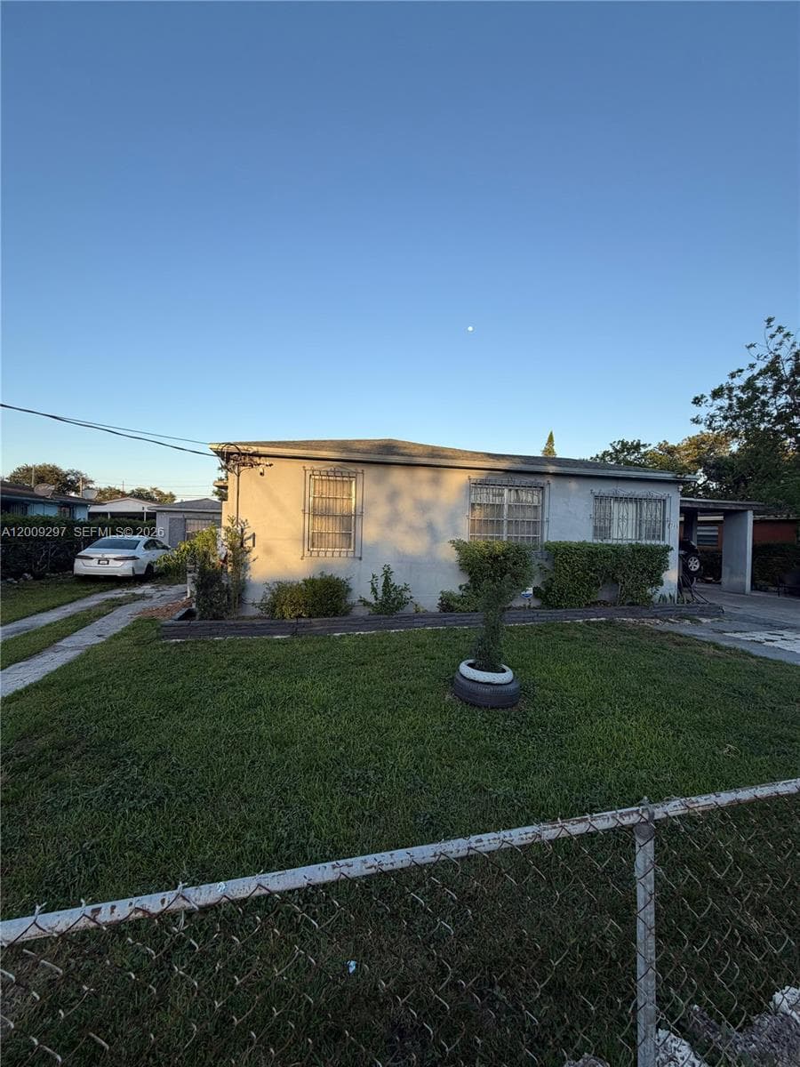 6741 NW 6th Ct, Miami FL 33150 — 5