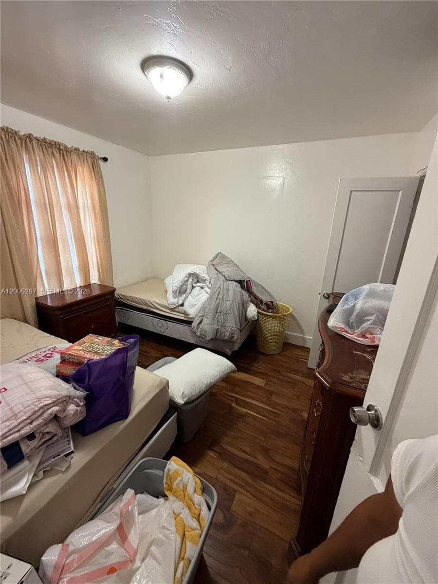 6741 NW 6th Ct, Miami FL 33150 — 19