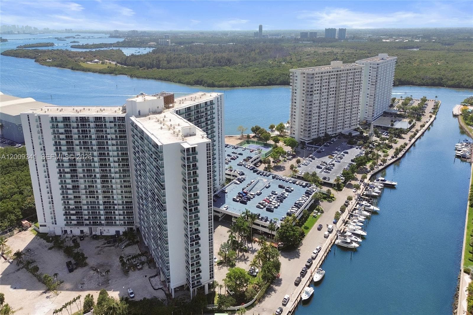 300 Bayview Dr # 915, Sunny Isles Beach FL 33160 — 2