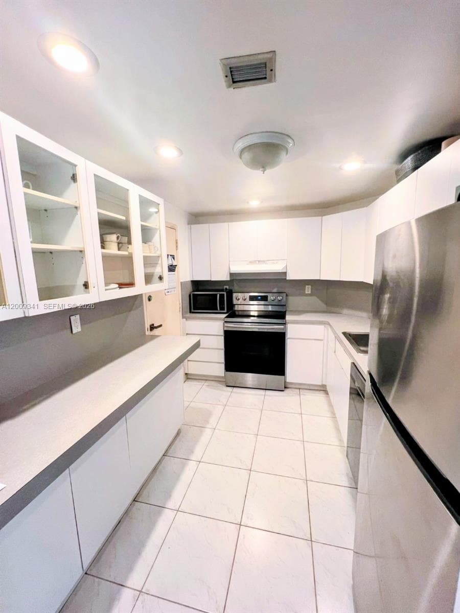 300 Bayview Dr # 915, Sunny Isles Beach FL 33160 — 3