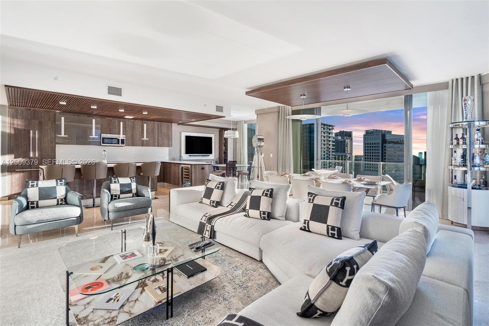 88 SW 7th St # 3801, Miami FL 33130 — 13