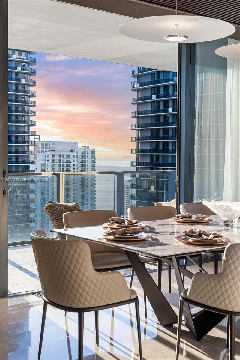 88 SW 7th St # 3801, Miami FL 33130 — 10