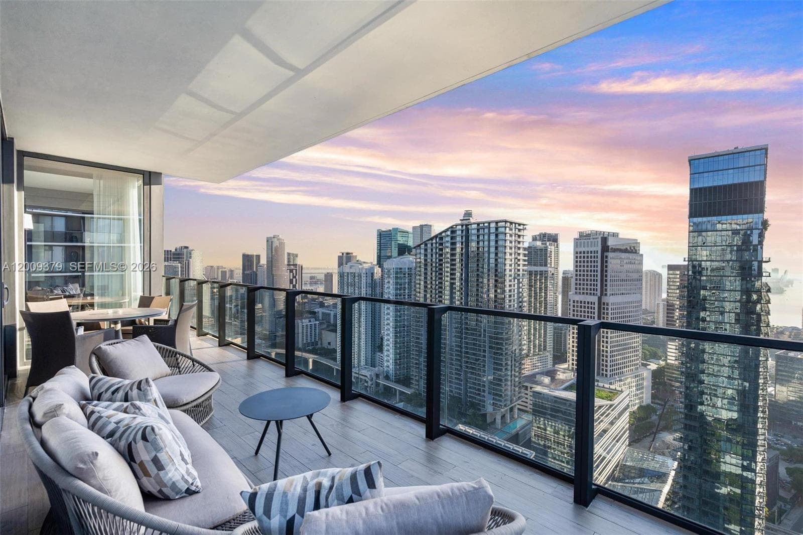 88 SW 7th St # 3801, Miami FL 33130 — 14