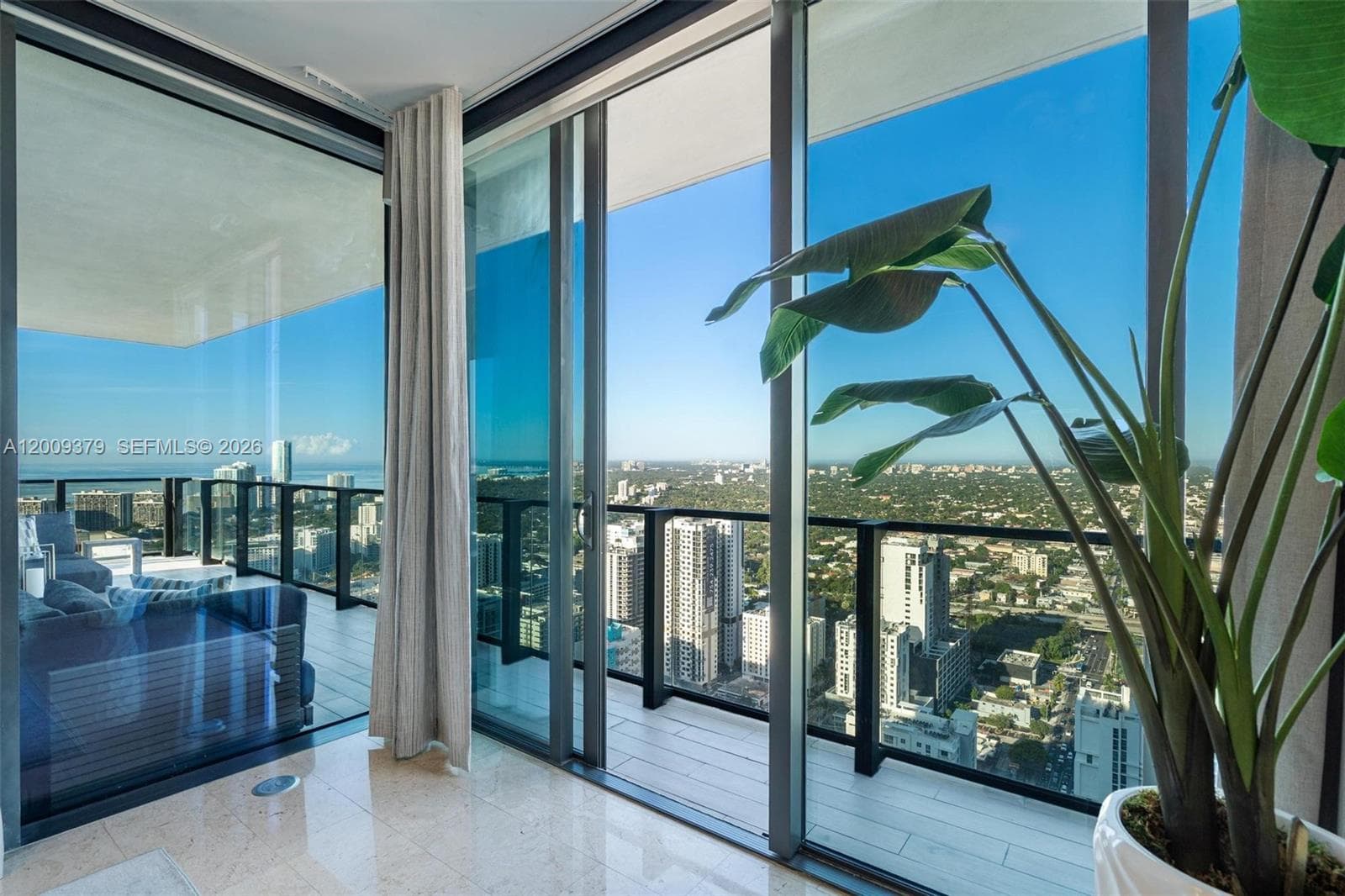 88 SW 7th St # 3801, Miami FL 33130 — 37