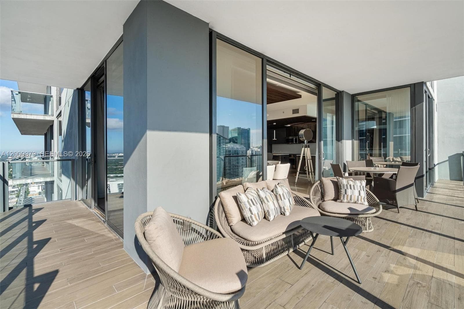 88 SW 7th St # 3801, Miami FL 33130 — 48